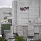 L'équipement et la modernisation des deux réacteurs de la centrale nucléaire argovienne ont déjà nécessité quelque 2,5 milliards de francs depuis leur mise en service, en 1969 et 1972 respectivement (archives)., KEYSTONE/CHRISTIAN BEUTLER